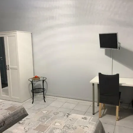 招待所 Roma 圣雷默